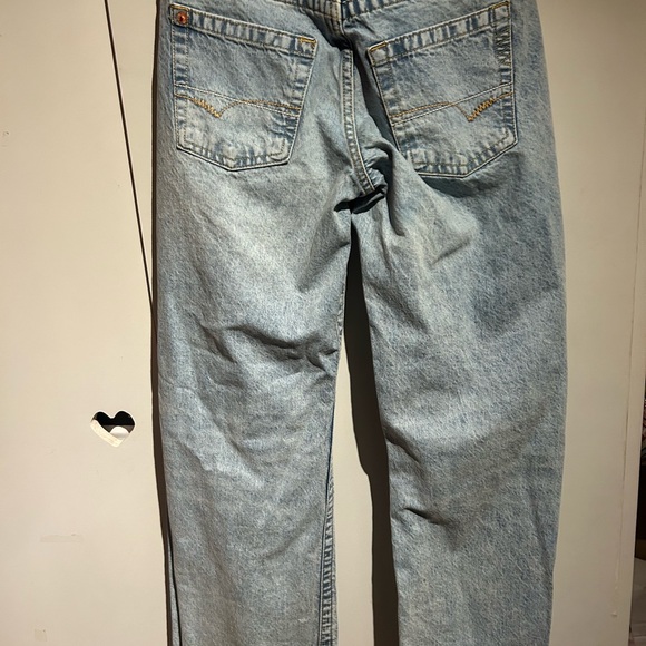 BDG Kayla Low-Rise Straight Leg Jean - Picture 3 of 5